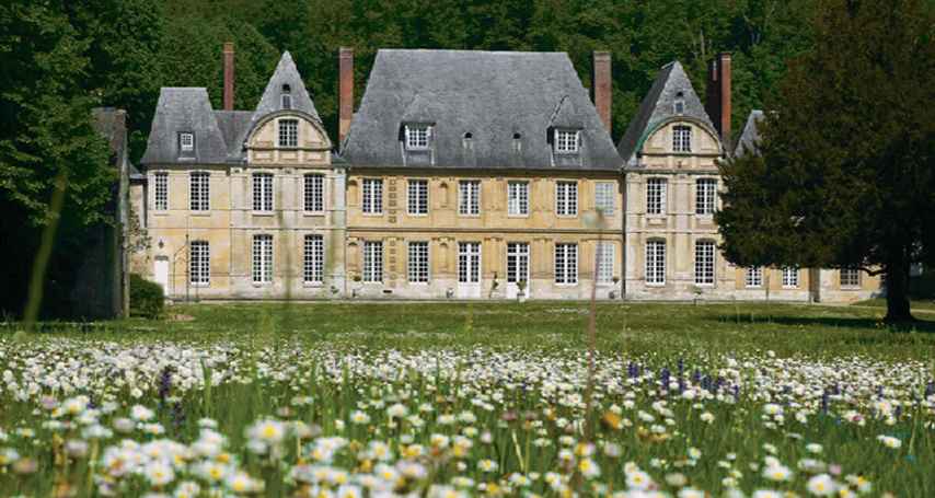 ChateauDuTaillis33_Exterior  854x455.jpg